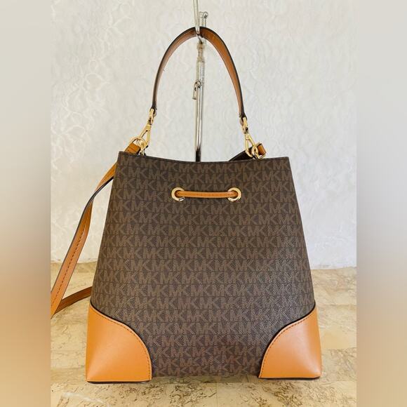 MICHAEL KORS brown saddle logo bucket shoulder bag crossbody - Picture 5 of 9